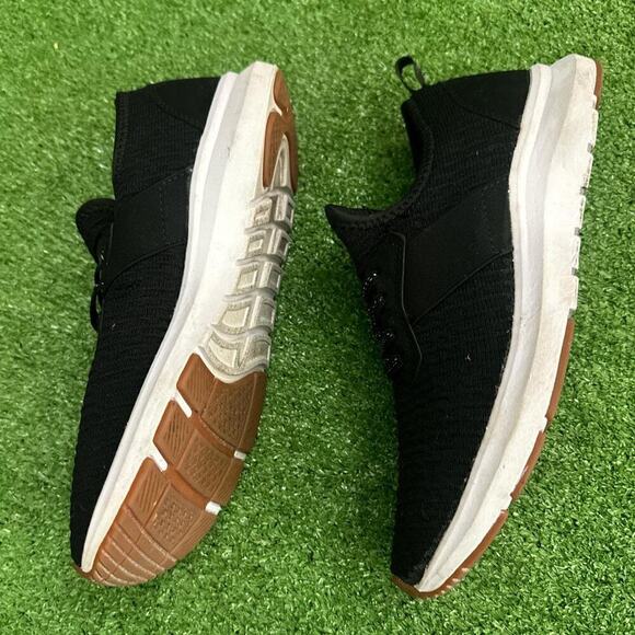 Women's Black Freely Running Sneakers - Picture 3 of 7